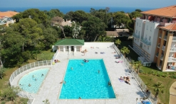 residence de tourisme les calanques du parc fréjus piscine