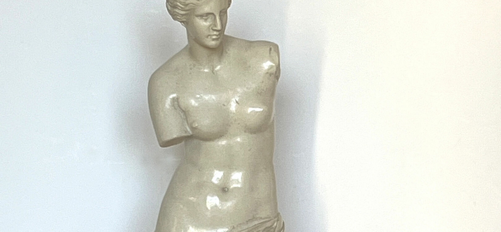 Exposition 'À la découverte des dames sculptées et des petits hommes dans la pierre'