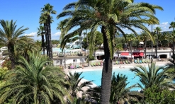 Camping La Baume La Palmeraie Fréjus piscine