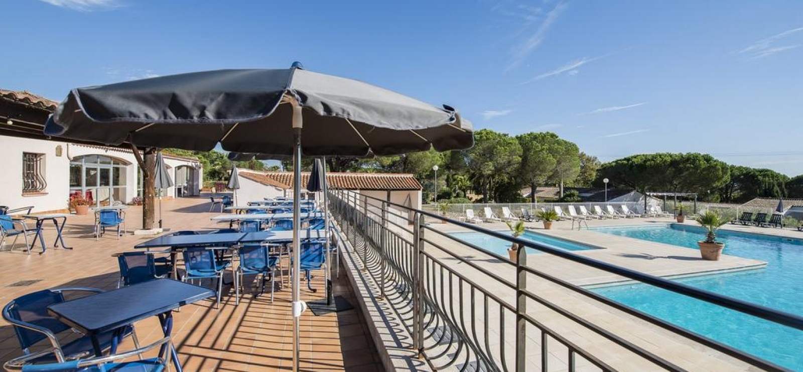 les residences du colombier Frejus piscine