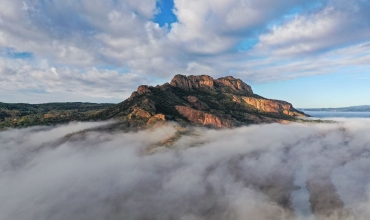 Le rocher du lac et ses légendes_Roquebrune-sur-Argens